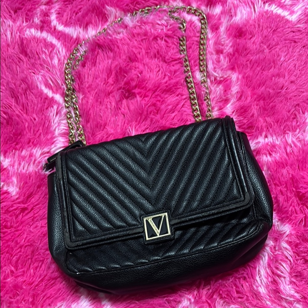 Black Quilted Chain Shoulder Bag